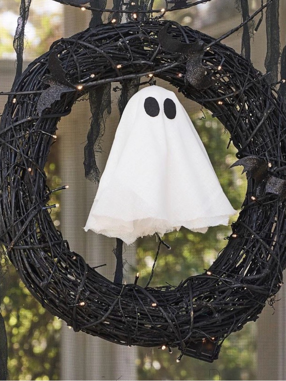 New in box Pottery Barn Handcrafted Ghost Light Up Wreath